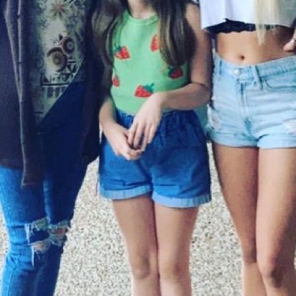 Really cute great for Summer sleeveless green tank top only wore once this day:) - Picture 3 of 3